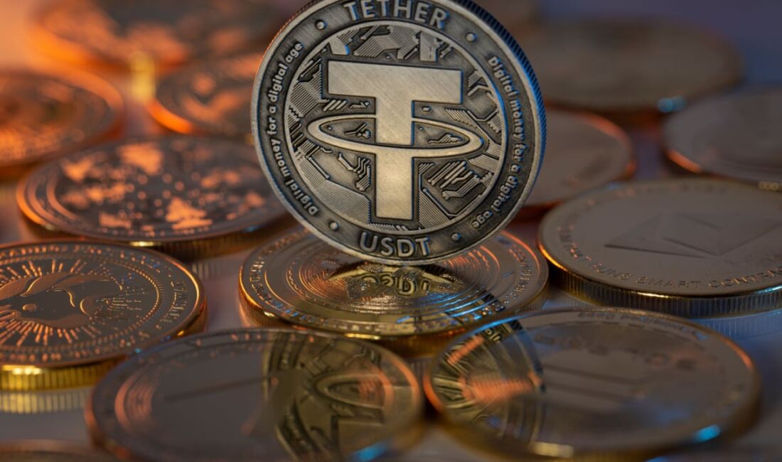Tether (USDT), fiat para birimlerine sabitlenmiş bir stablecoin olup, kripto
