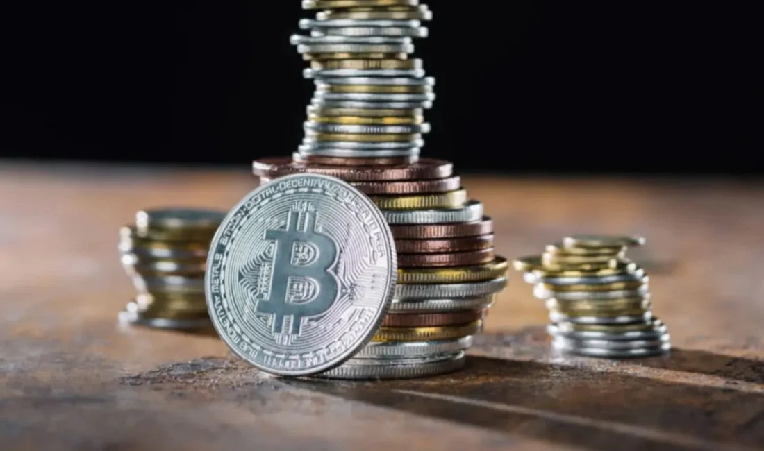 Bitcoin son 24 saatte %5 artışla 72.000 doların üzerine çıktı