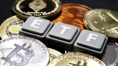 Bitcoin ETF’lerinde Yeni Zirve: Yatırımcılar Hangi Kripto Paraları Satın Alıyor? Bitcoin yeniden tarih yazıyor. ABD’deki spot Bitcoin ETF’lerine yalnızca bir