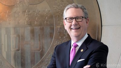 Bitcoin fiyatı 97.500 dolar seviyesini zorlarken Fed üyesi Jeffrey Schmid’den